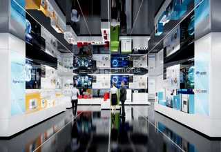 超宽电动卷帘工作原理